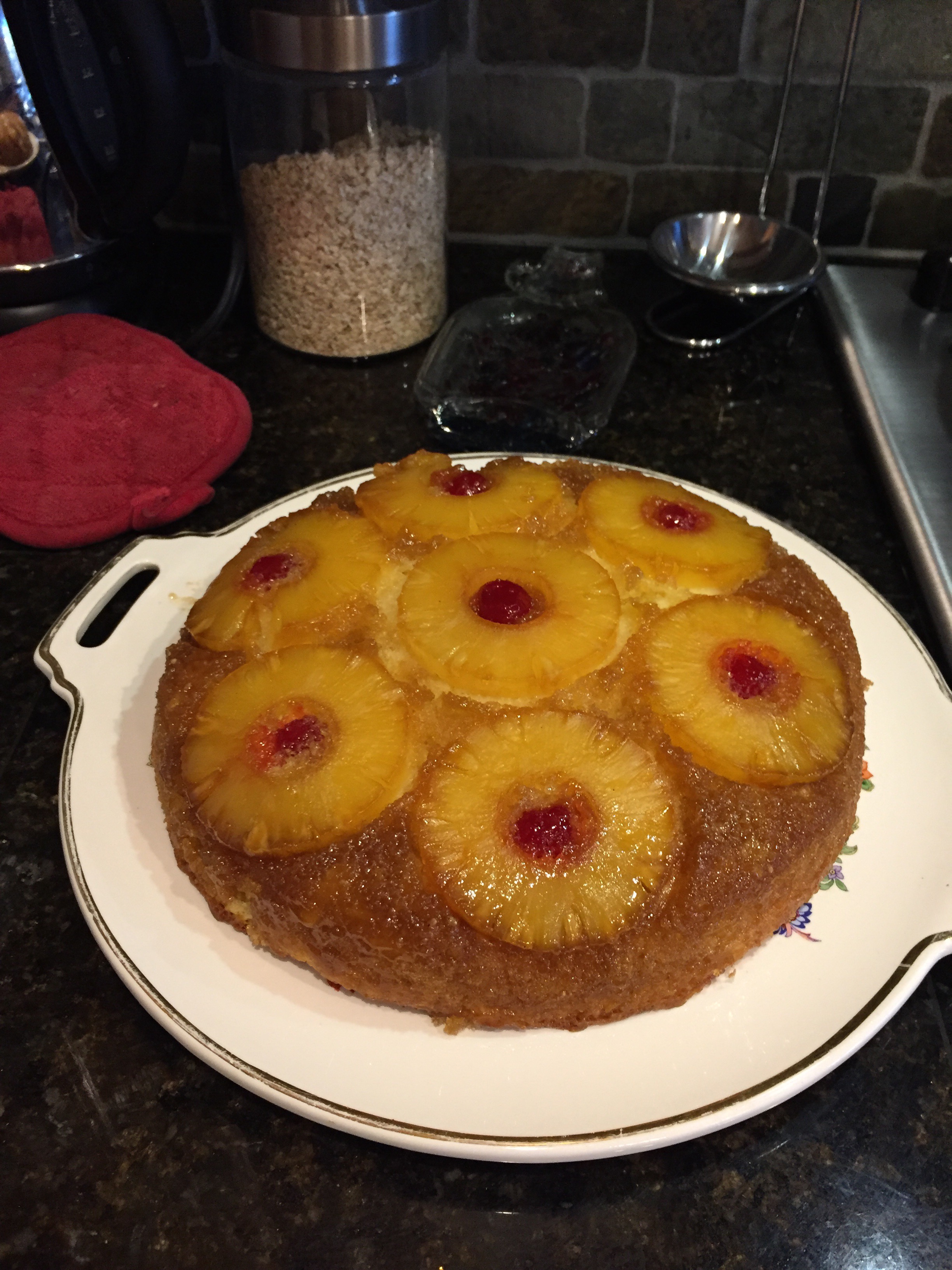 Black Skillet Pinapple Upside Down Cake (easiest cake you will ever make! ) 