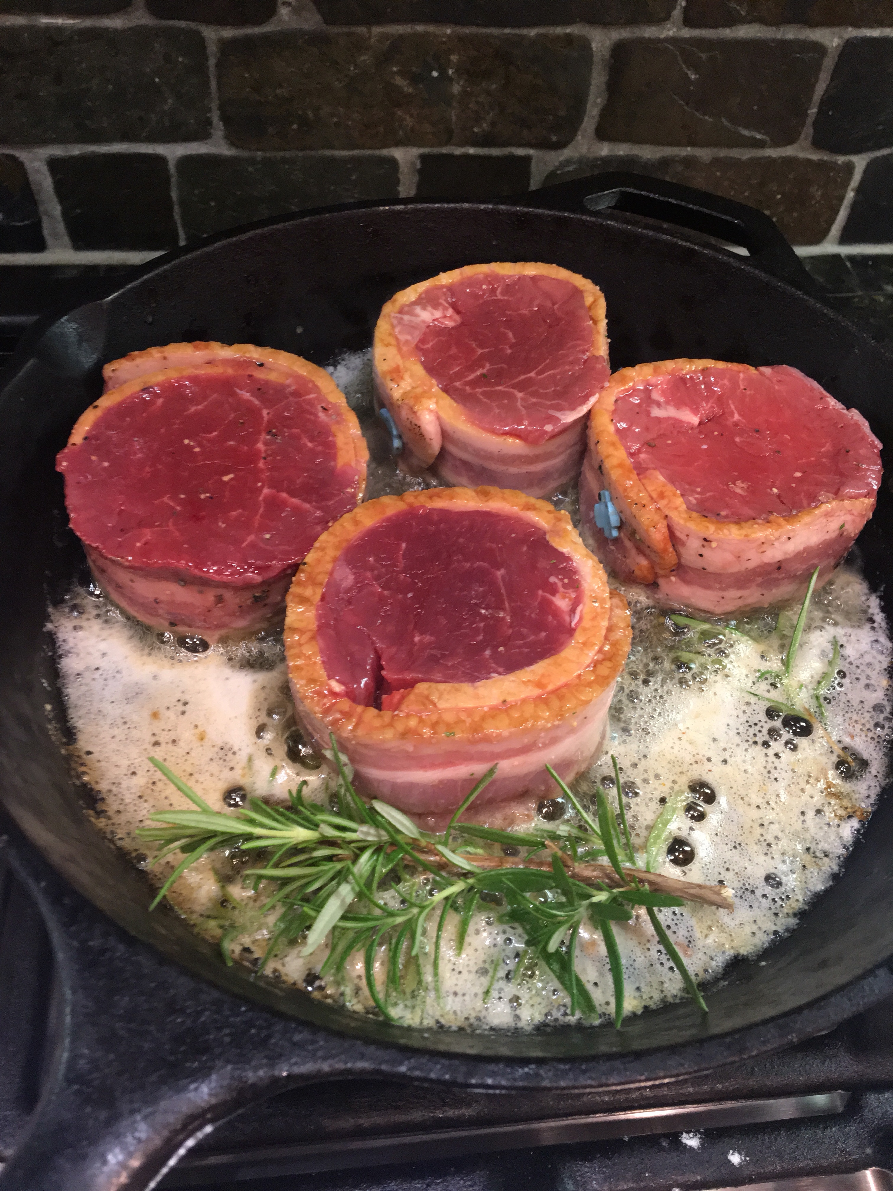 Filet-black skillet